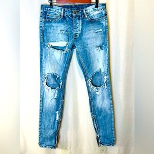 MNML men’s torn blue denim jeans size 32